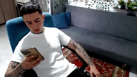 Snapshot of santi_ss chatting on February 13, 2026, 2:46 pm santi_ss online show from February 13, 2026, 2:46 pm