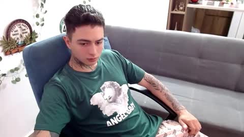 Snapshot of santi_ss chatting on March 30, 2026, 3:02 pm santi_ss online show from March 30, 2026, 3:02 pm