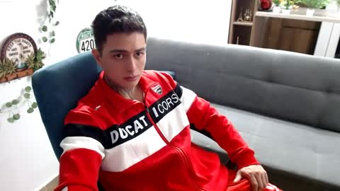 Snapshot of santi_ss chatting on April 3, 2026, 2:09 am santi_ss online show from April 3, 2026, 2:09 am