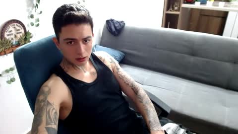 Snapshot of santi_ss chatting on April 5, 2026, 2:42 am santi_ss online show from April 5, 2026, 2:42 am