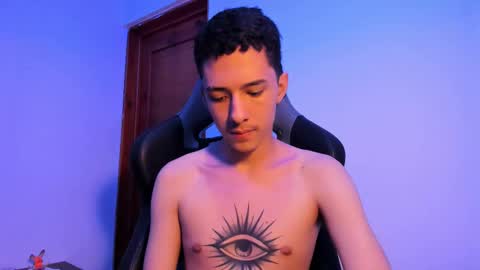 santi_twink19 online show from February 10, 2025, 5:03 am