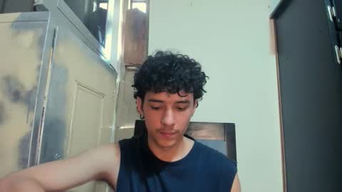 santi_twink19 online show from November 10, 2025, 7:57 pm