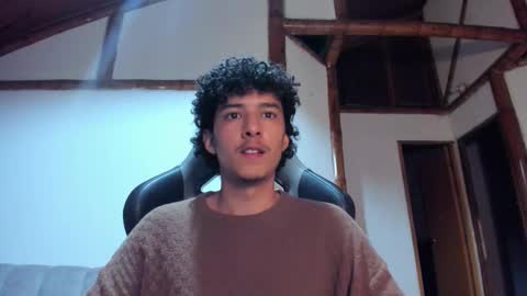 santi_twink19 online show from February 22, 2026, 5:19 am