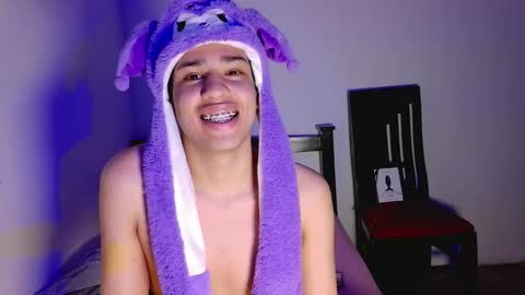 santi online show from February 2, 2026, 9:13 pm