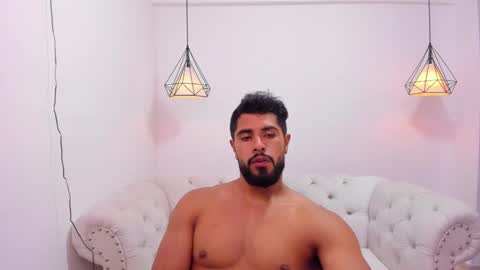 Snapshot of santiago_huntt chatting on December 3, 2024, 8:06 pm santiago_huntt online show from December 3, 2024, 8:06 pm