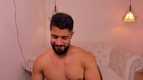 Snapshot of santiago_huntt chatting on December 5, 2024, 9:28 pm santiago_huntt online show from December 5, 2024, 9:28 pm