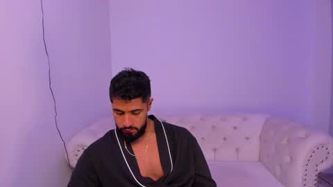Snapshot of santiago_huntt chatting on December 11, 2024, 4:09 pm santiago_huntt online show from December 11, 2024, 4:09 pm