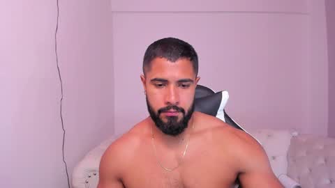 Snapshot of santiago_huntt chatting on February 18, 2025, 3:43 pm santiago_huntt online show from February 18, 2025, 3:43 pm