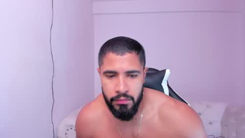 Snapshot of santiago_huntt chatting on February 21, 2025, 12:28 pm santiago_huntt online show from February 21, 2025, 12:28 pm