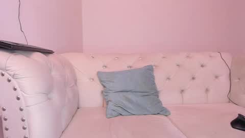 Snapshot of santiago_huntt chatting on February 25, 2025, 2:33 pm santiago_huntt online show from February 25, 2025, 2:33 pm