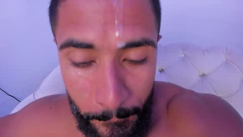 Snapshot of santiago_huntt chatting on September 23, 2025, 10:02 pm santiago_huntt online show from September 23, 2025, 10:02 pm