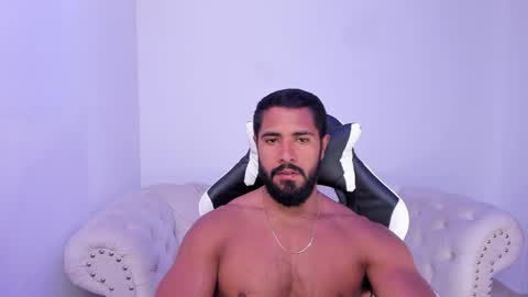 Snapshot of santiago_huntt chatting on October 19, 2025, 3:56 pm santiago_huntt online show from October 19, 2025, 3:56 pm