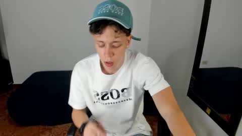 Julius Novachrono  online show from January 18, 2026, 5:00 am