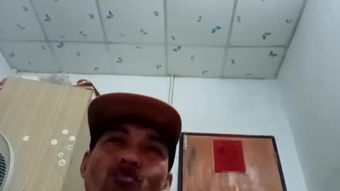 Snapshot of santichai561323 chatting on February 6, 2025, 1:38 am santichai561323 online show from February 6, 2025, 1:38 am