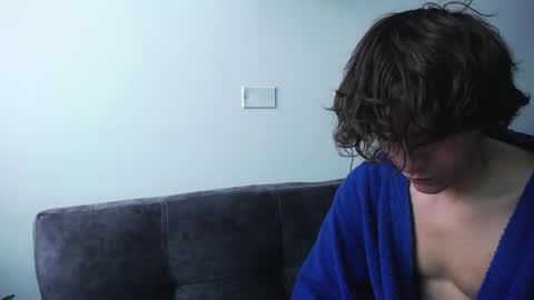 Snapshot of santii_rose chatting on December 10, 2024, 8:05 pm Santii online show from December 10, 2024, 8:05 pm