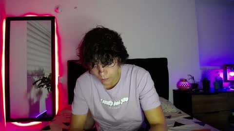 Snapshot of santii_rose chatting on December 12, 2024, 12:27 am Santii online show from December 12, 2024, 12:27 am