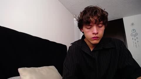 Snapshot of santii_rose chatting on December 30, 2024, 8:36 pm Santii online show from December 30, 2024, 8:36 pm
