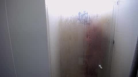 Snapshot of santii_rose chatting on December 31, 2024, 1:41 pm Santii online show from December 31, 2024, 1:41 pm