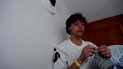 Snapshot of santii_rose chatting on January 4, 2025, 12:16 pm Santii online show from January 4, 2025, 12:16 pm