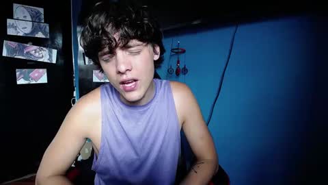 Snapshot of santii_rose chatting on January 9, 2025, 6:15 pm Santii online show from January 9, 2025, 6:15 pm
