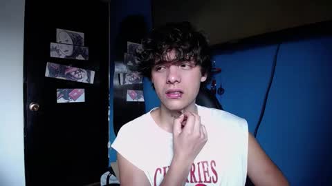 Snapshot of santii_rose chatting on January 11, 2025, 7:27 pm Santii online show from January 11, 2025, 7:27 pm