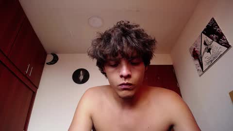 Snapshot of santii_rose chatting on January 13, 2025, 7:53 pm Santii online show from January 13, 2025, 7:53 pm