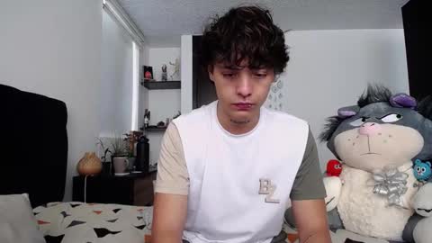 Snapshot of santii_rose chatting on January 22, 2025, 3:18 pm Santii online show from January 22, 2025, 3:18 pm