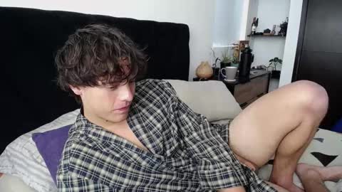 Snapshot of santii_rose chatting on January 23, 2025, 3:32 pm Santii online show from January 23, 2025, 3:32 pm