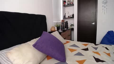 Snapshot of santii_rose chatting on January 29, 2025, 2:00 pm Santii online show from January 29, 2025, 2:00 pm