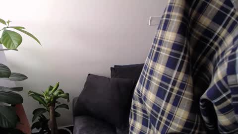 Snapshot of santii_rose chatting on February 6, 2025, 4:47 pm Santii online show from February 6, 2025, 4:47 pm
