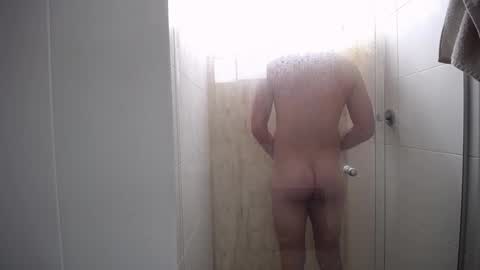 Snapshot of santii_rose chatting on February 9, 2025, 4:07 pm Santii online show from February 9, 2025, 4:07 pm