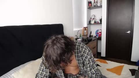 Snapshot of santii_rose chatting on February 13, 2025, 6:27 pm Santii online show from February 13, 2025, 6:27 pm