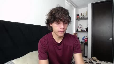 Snapshot of santii_rose chatting on March 3, 2025, 5:50 pm Santii online show from March 3, 2025, 5:50 pm