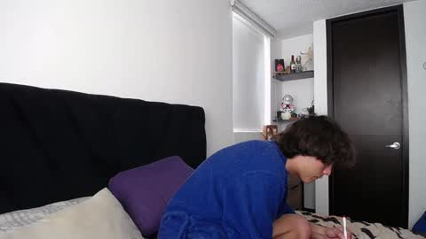 Snapshot of santii_rose chatting on March 4, 2025, 3:15 pm Santii online show from March 4, 2025, 3:15 pm