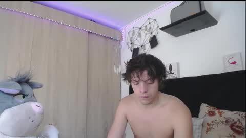 Santii online show from March 15, 2026, 12:44 pm