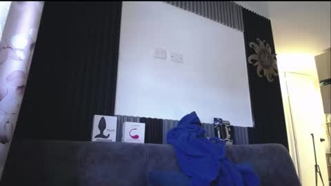 Snapshot of santii_rose chatting on June 23, 2026, 5:33 pm Santii online show from June 23, 2026, 5:33 pm