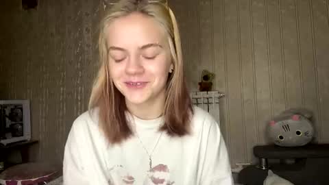 Rina online show from June 22, 2026, 6:54 am