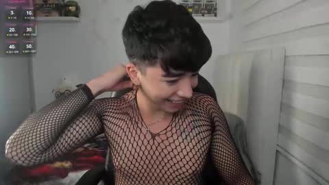 Snapshot of santy7u7 chatting on March 8, 2026, 1:37 pm Mr. Santiago online show from March 8, 2026, 1:37 pm