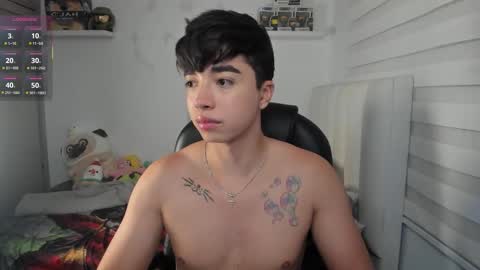 Snapshot of santy7u7 chatting on March 19, 2026, 1:26 pm Mr. Santiago online show from March 19, 2026, 1:26 pm