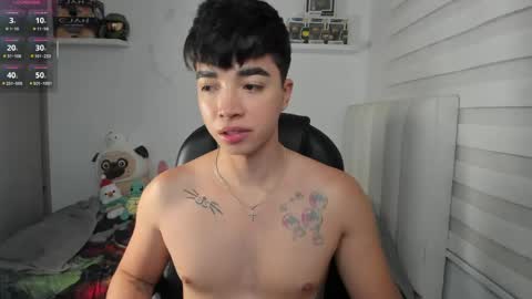 Snapshot of santy7u7 chatting on March 31, 2026, 12:27 pm Mr. Santiago online show from March 31, 2026, 12:27 pm