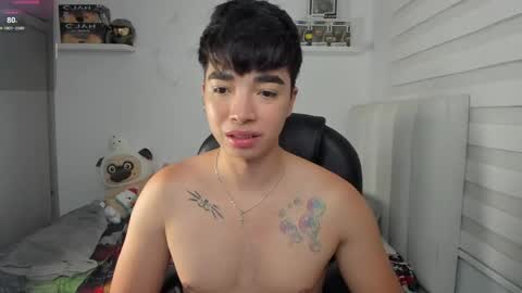 Snapshot of santy7u7 chatting on April 7, 2026, 1:33 pm Mr. Santiago online show from April 7, 2026, 1:33 pm