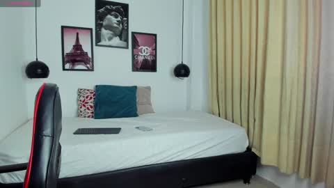 Snapshot of santy_carrington chatting on December 21, 2024, 8:21 pm Santiago Carrington online show from December 21, 2024, 8:21 pm