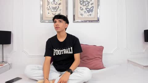 Snapshot of santy_carrington chatting on December 29, 2024, 1:49 pm Santiago Carrington online show from December 29, 2024, 1:49 pm