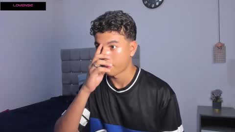 santy_stump online show from February 15, 2026, 7:21 pm