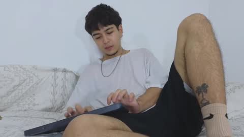 Snapshot of santybig18 chatting on December 31, 2024, 2:19 am santybig18 online show from December 31, 2024, 2:19 am