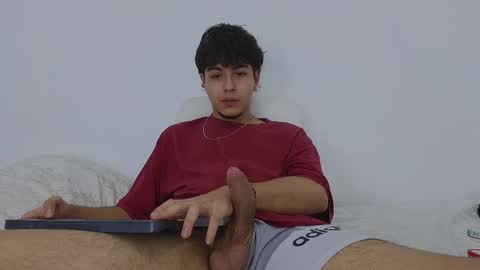 Snapshot of santybig18 chatting on February 21, 2025, 10:17 am santybig18 online show from February 21, 2025, 10:17 am