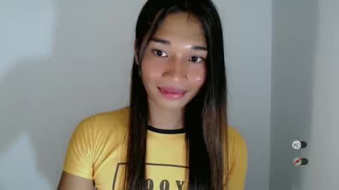 Snapshot of sanya_morenaxx chatting on April 2, 2026, 8:39 pm sanya_morenaxx online show from April 2, 2026, 8:39 pm