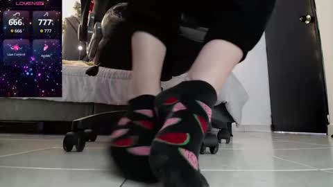 sanyaseraphine0 online show from December 19, 2025, 7:43 pm