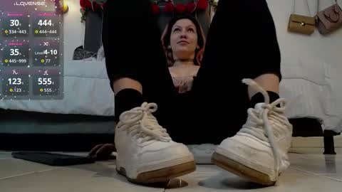 sanyaseraphine0 online show from March 27, 2026, 7:46 pm