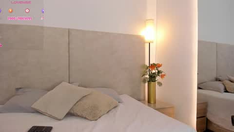 Saori  online show from November 11, 2025, 12:05 pm